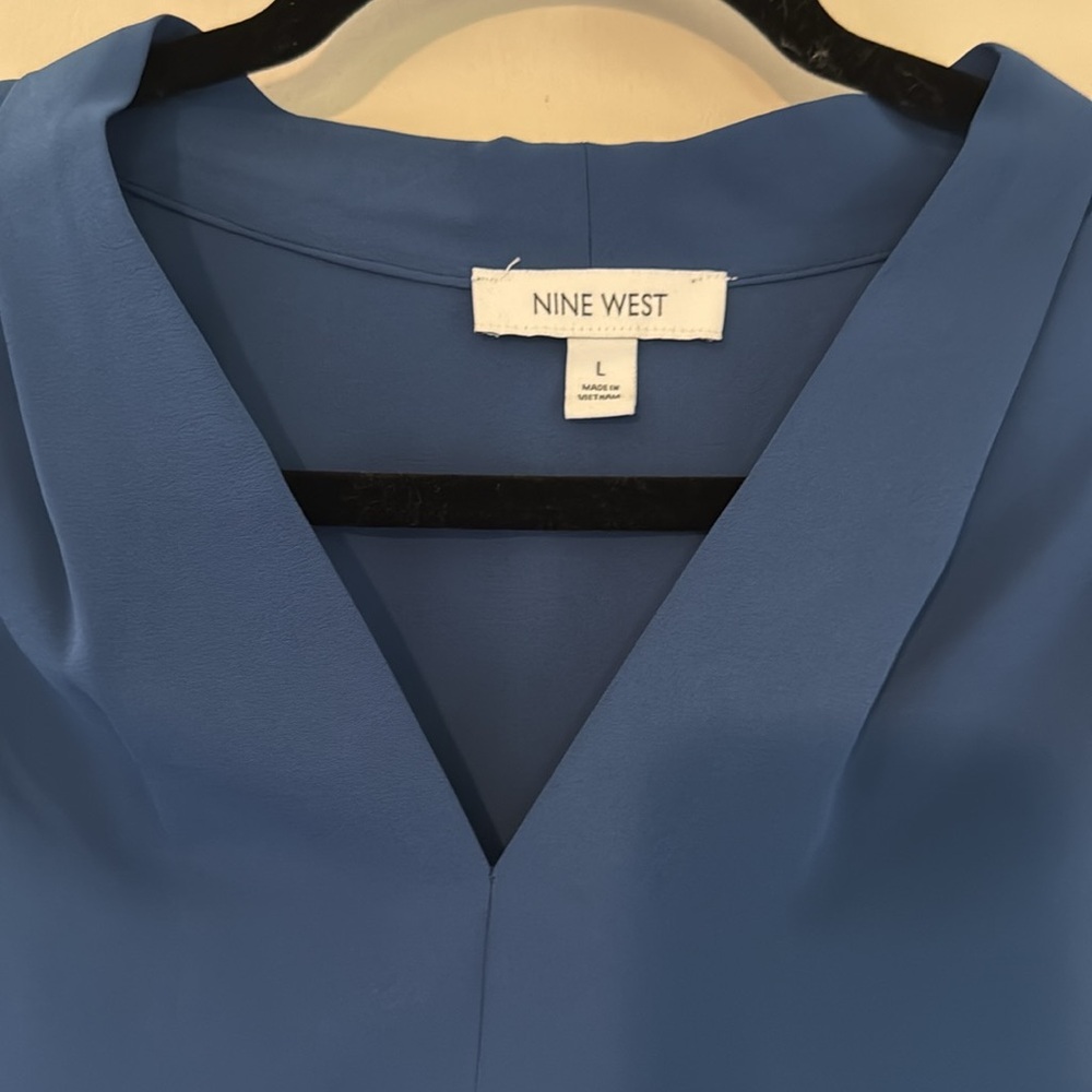 Nine West Women's Blue Sleeveless Top - Picture 2 of 3